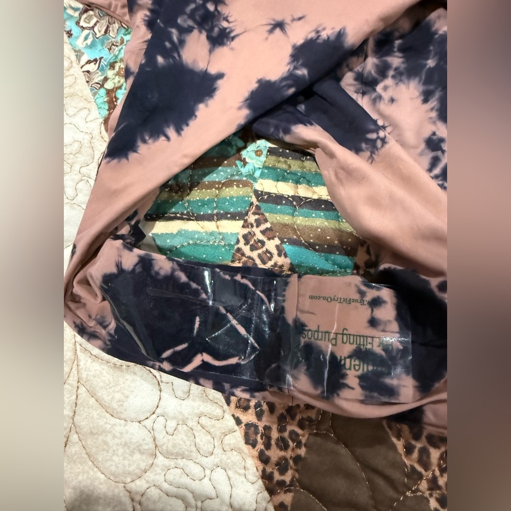 Dippin' Daisy's Eco Bliss One Piece Swimsuit tie-dye print and a lace-up XL - Picture 4 of 8